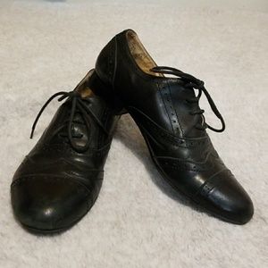 Black Oxford shoes